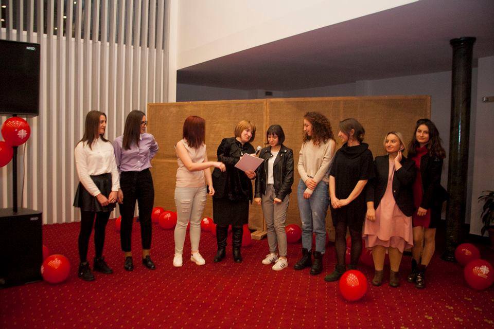 სერთიფიკატების გადაცემა