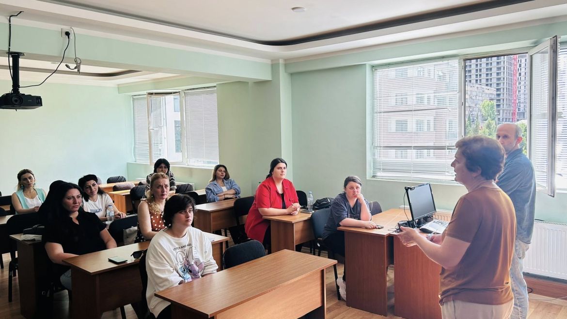 2022 წელს ჩარიცხული საექთნო საქმის პროფესიული საგანმანათლებლო პროგრამის პროფესიული სტუდენტებისთვის საინფორმაციო შეხვედრა ჩატარდა